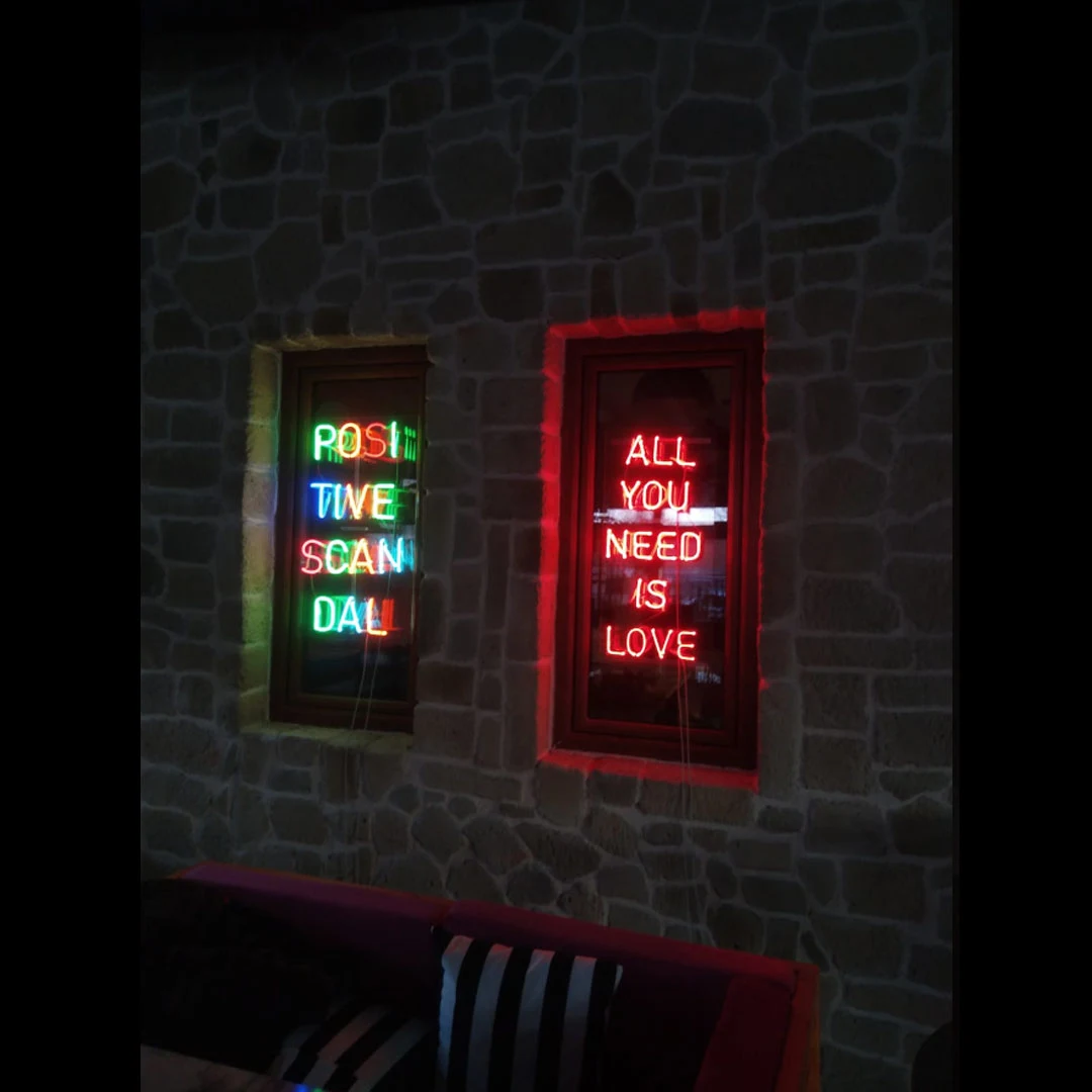 Neon yazı